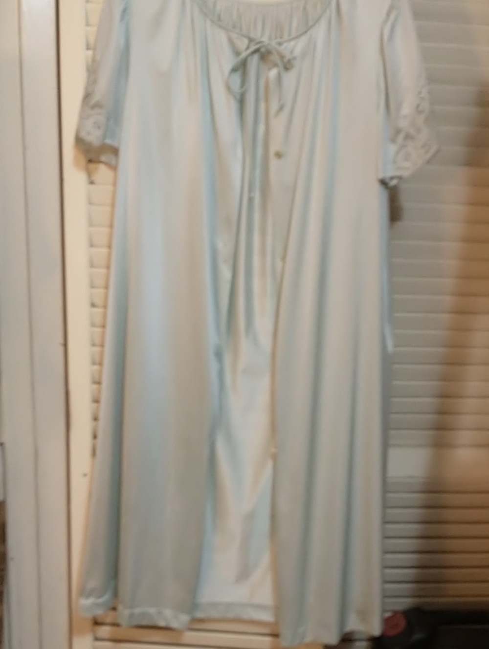 Vtg Lorraine Tie Front Light Blue nylon midi robe lace trim size medium
